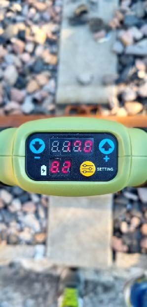 Mașină de bulonat și găurit traverse portabilă MAV 2200B